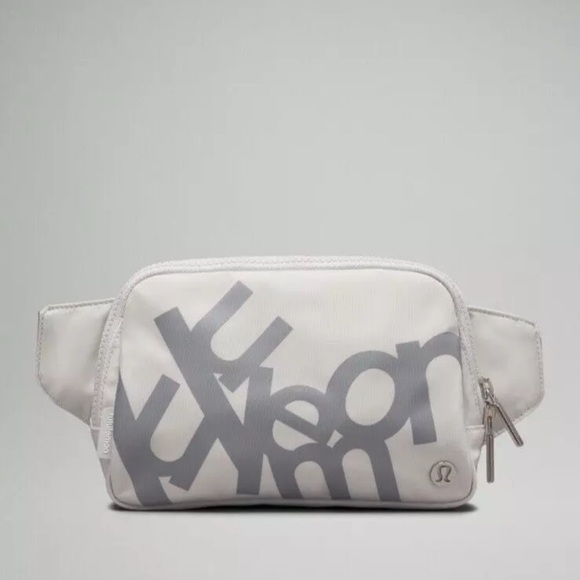 Lululemon Everywhere Belt Bag Large 2L Vapor Rhino Grey VPOR/RHIG LU9BJAS New - Picture 3 of 14